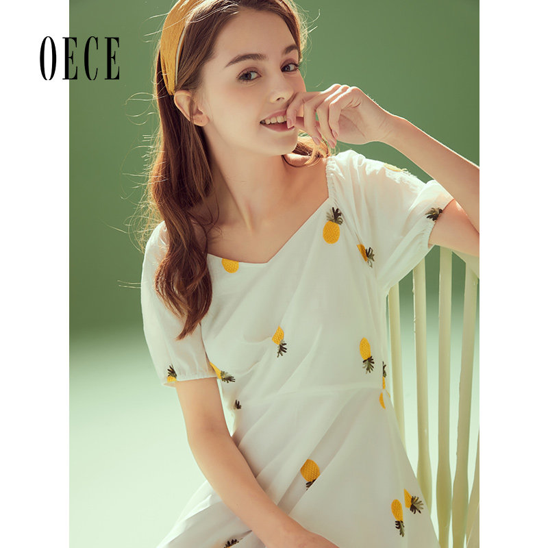 oece春夏新款女装菠萝裙法式清新甜美复古方领泡泡袖连衣裙