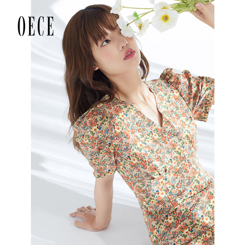 Oece夏装新款女 小碎花复古法式V领收腰雪纺连衣裙