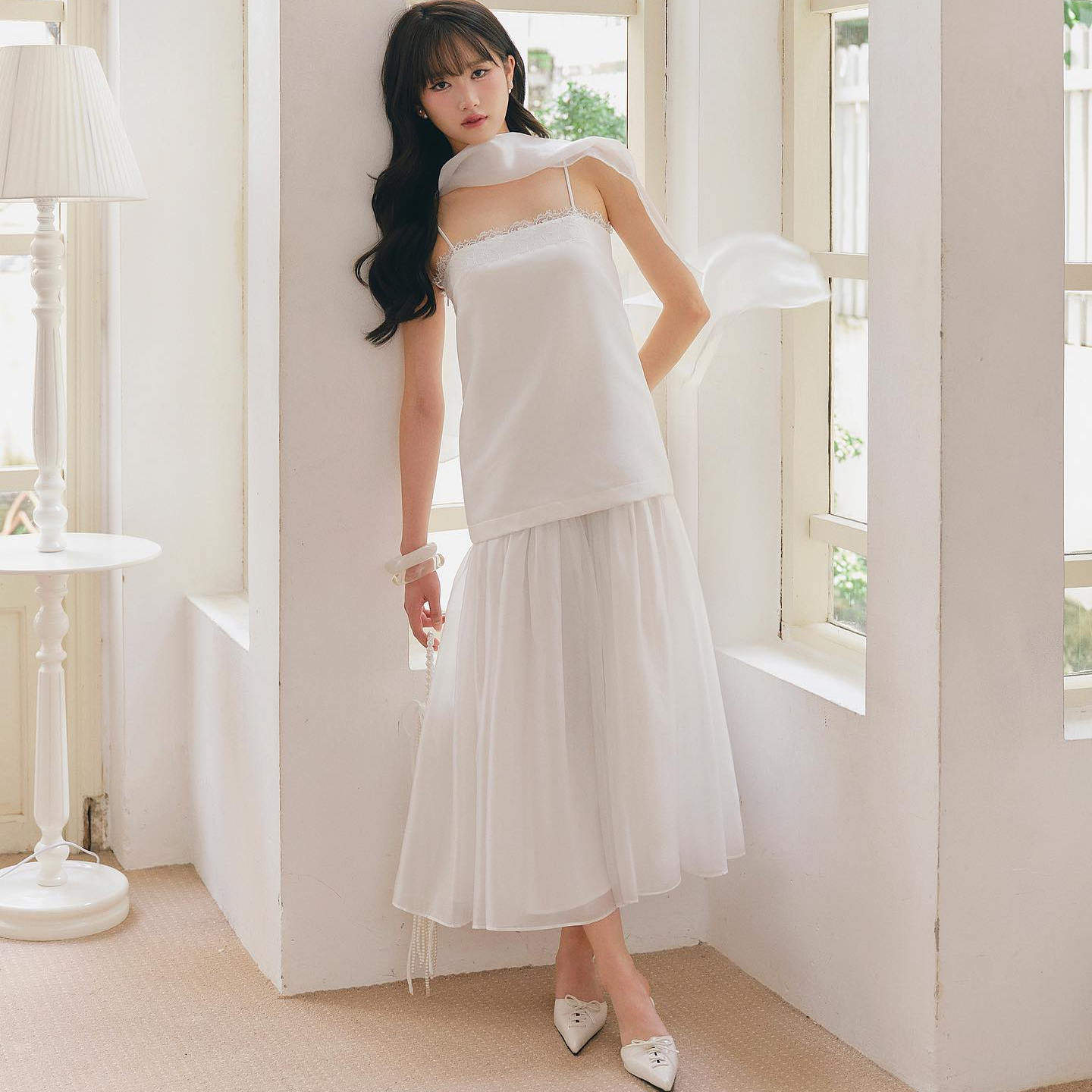 越在线越南小众darling 新款法式少女简约吊带抹胸连衣长裙