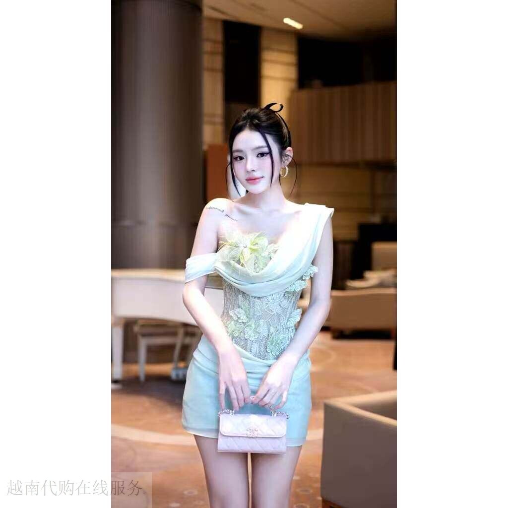 越十年越南小众ora新款优雅气连衣裙