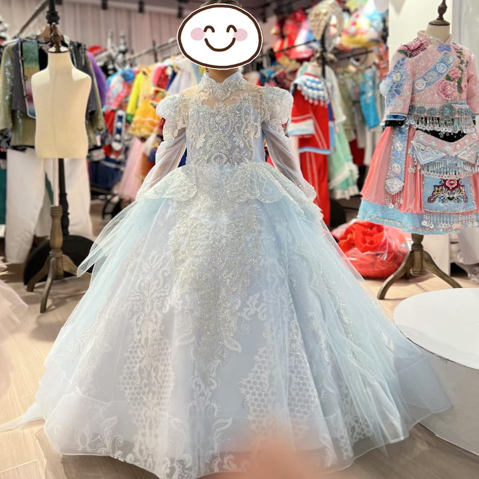 儿童演出服出租女童民族演出服图片