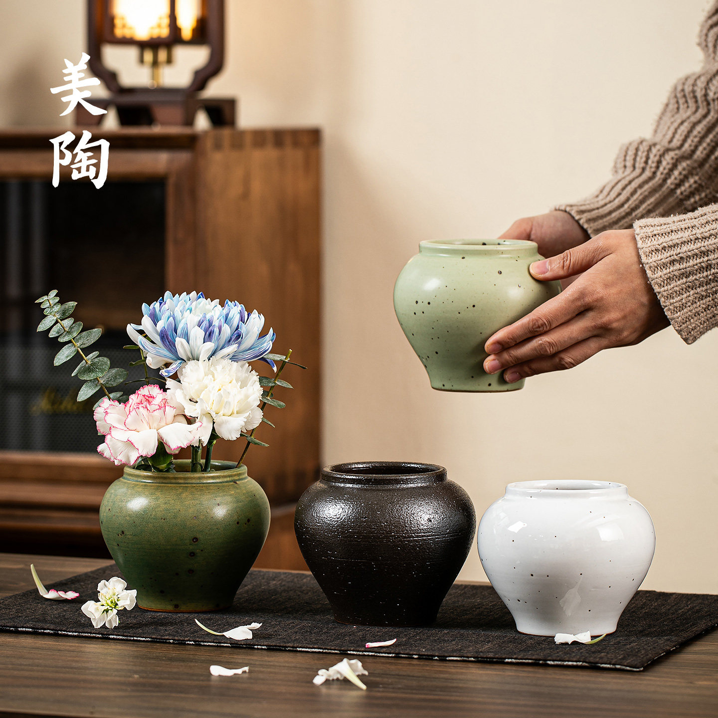 景德镇粗陶小号花瓶日式侘寂复古陶罐美陶中古水培插鲜花器小摆件