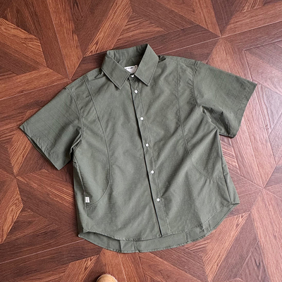 硬挺肌理感小众宽松休闲短袖衬衫