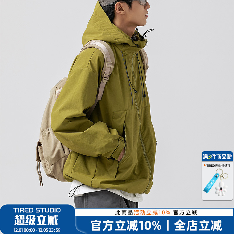 单行者连帽领宽松夹克