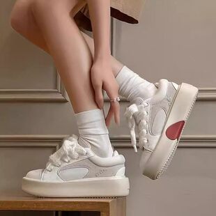 2026新款考拉灰红色爱心厚底板鞋男女国潮百搭增高情侣鞋子休闲鞋