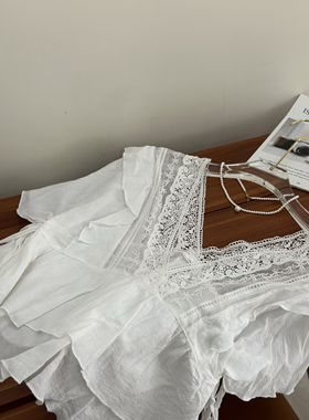 韩国货白色甜美仙气遮肚子蕾丝拼接V领设计感洋气小衫上衣