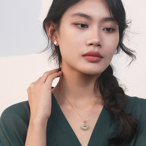 平安锁和田玉纯银项链