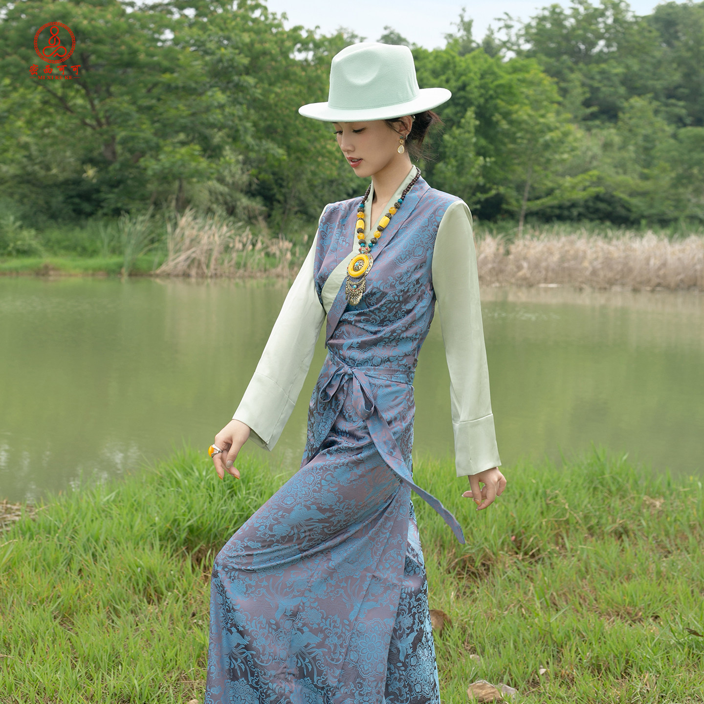 藏族服装女灰韵牡丹西藏服夏季藏式博拉裙拼接藏服旅拍藏装藏衣