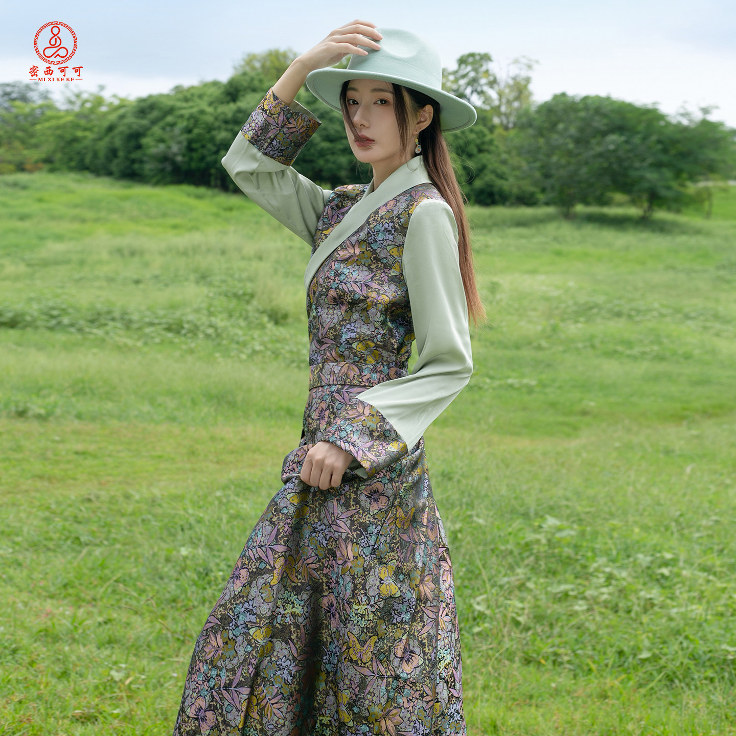 新款藏式假两件彩蝶花博拉裙女