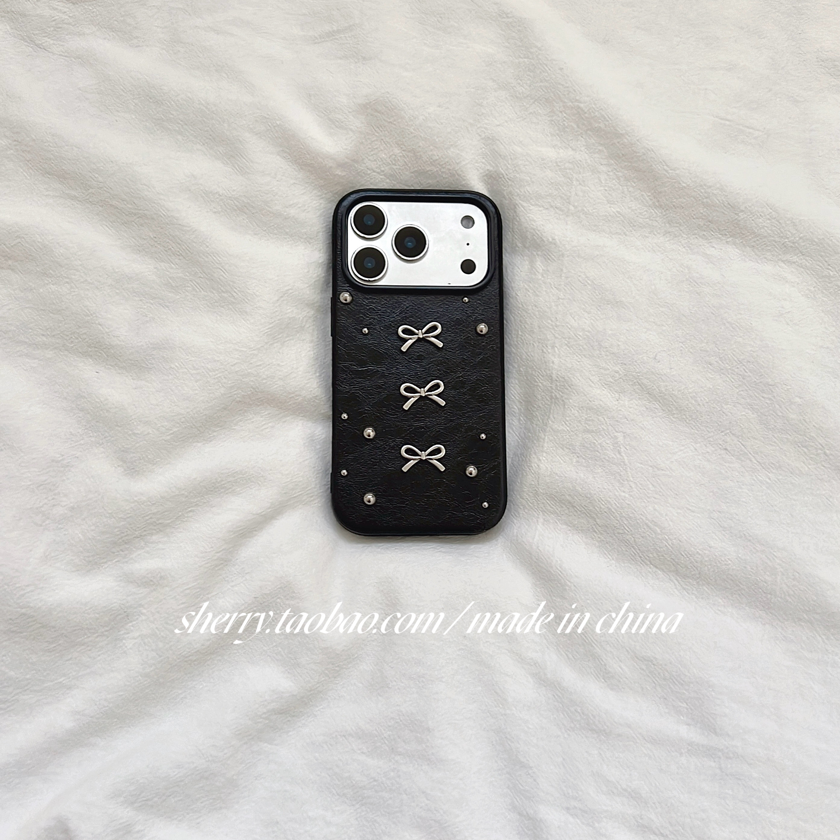 SHERRY*ins风高级感皮质银饰圆珠蝴蝶结适用于苹果17Pr