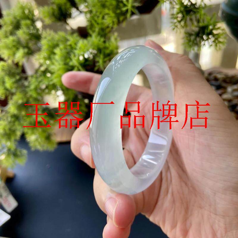 缅甸翡翠色高冰糯种飘绿玉手镯荔枝冻晴水贵妃美人镯泥鳅背公主镯