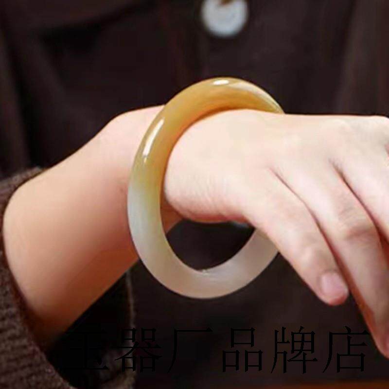 老矿和田玉圆条糖羊脂白玉手镯胖圆条镯子女士款半糖半白手镯精品