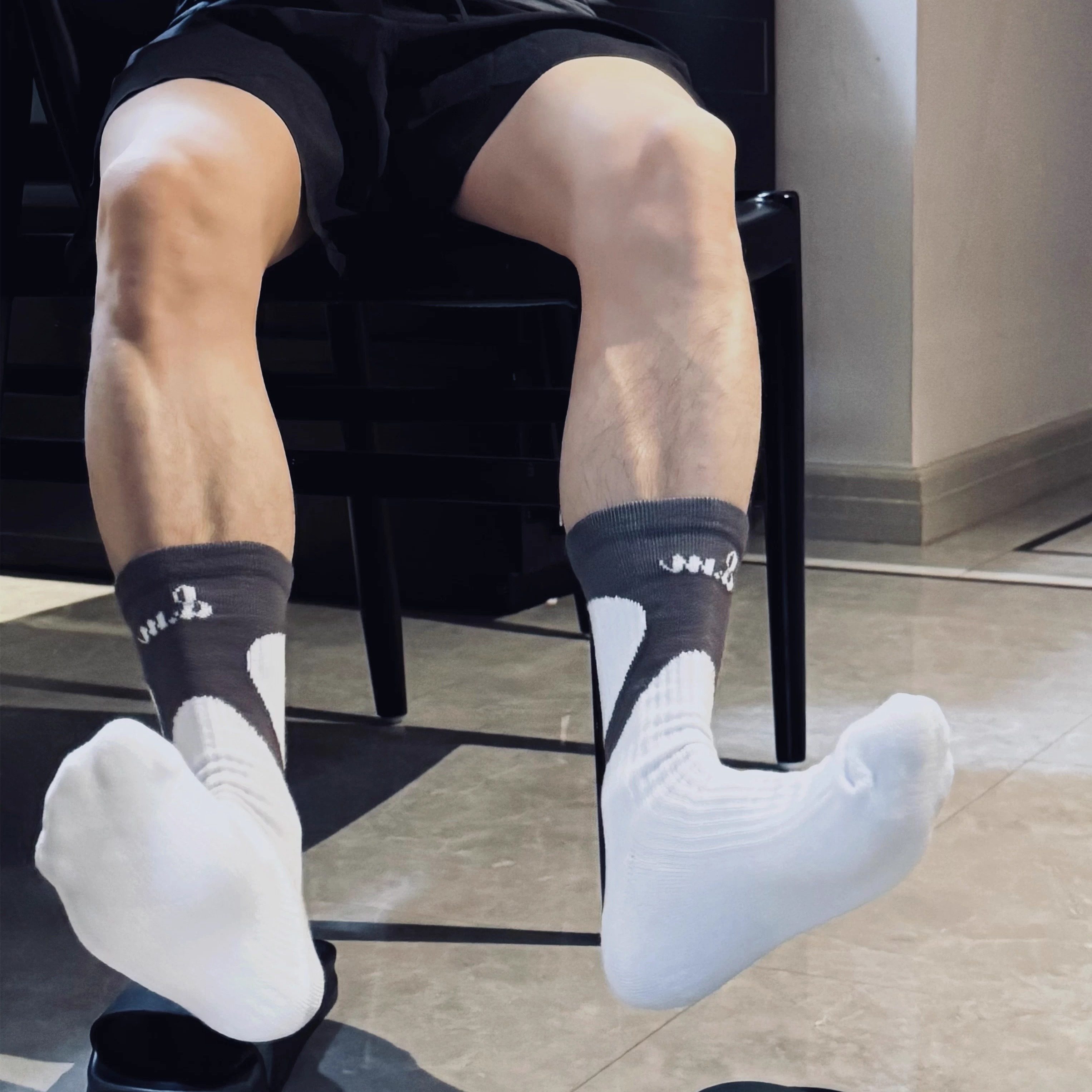 D.M男袜 拼色运动袜毛圈加厚秋冬棉袜篮球体育生保暖休闲白袜潮袜