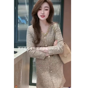 2025冬季新款小香风连衣裙长袖V领修身重工亮片气质女神范中长裙