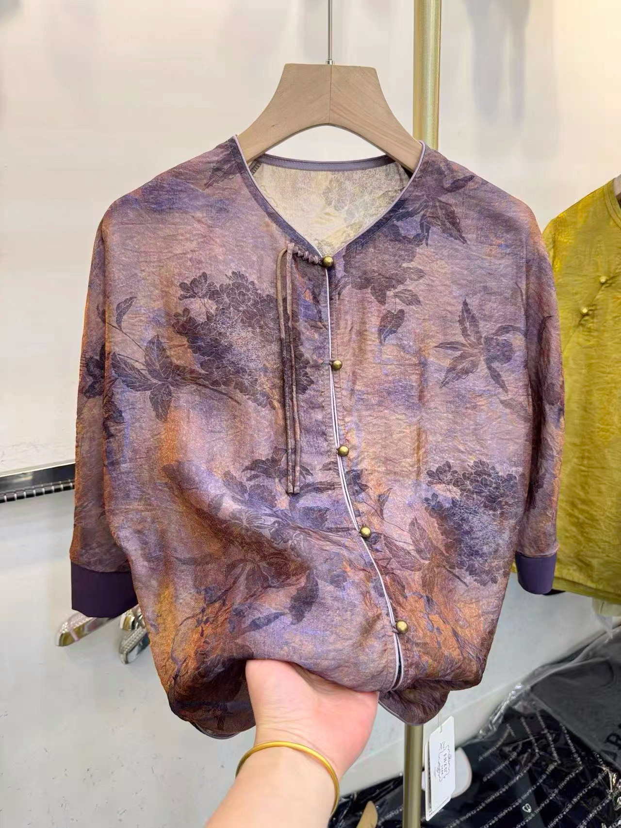 高端品质妈妈装真丝上衣V领套头复古流苏七分袖泡泡袖桑蚕丝衬衣