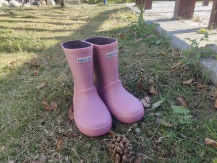 纯yuan单 出口日本儿童中筒雨鞋防滑中童男女童雨靴防水鞋