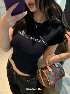 HOLDER ME 字母印花短款修身T恤上衣 2026春季新款显瘦百搭女5617