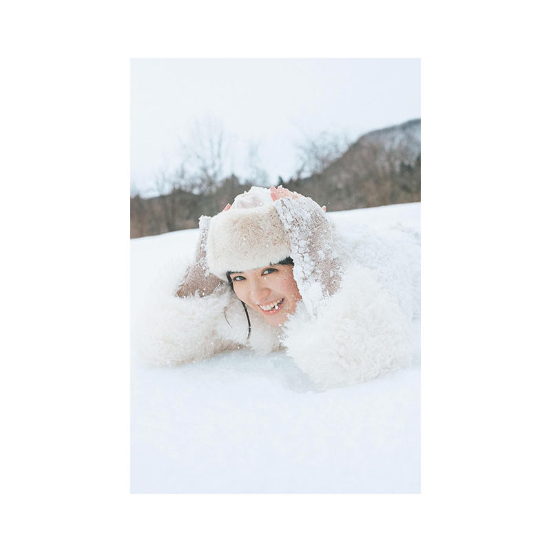 平川结月 首本写真集 平川結月 1st写真集 『 ゆづき。 』雪景 王样战队君王者 璃塔·伽尼斯嘉