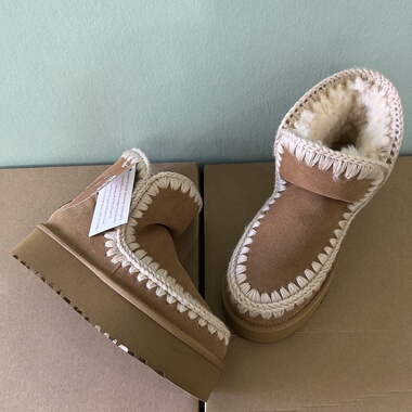 MOU雪地靴2025新款短靴女士雪地靴羊皮毛一体毛线4.5厘米厚底