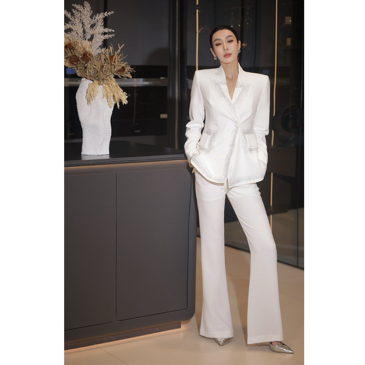 高端重工烫钻西装套装女秋季职业装职场两件套时尚晚宴风正式场合,女装/女士精品,时尚套装,淘宝优惠券,粉丝福利购,淘宝优惠卷