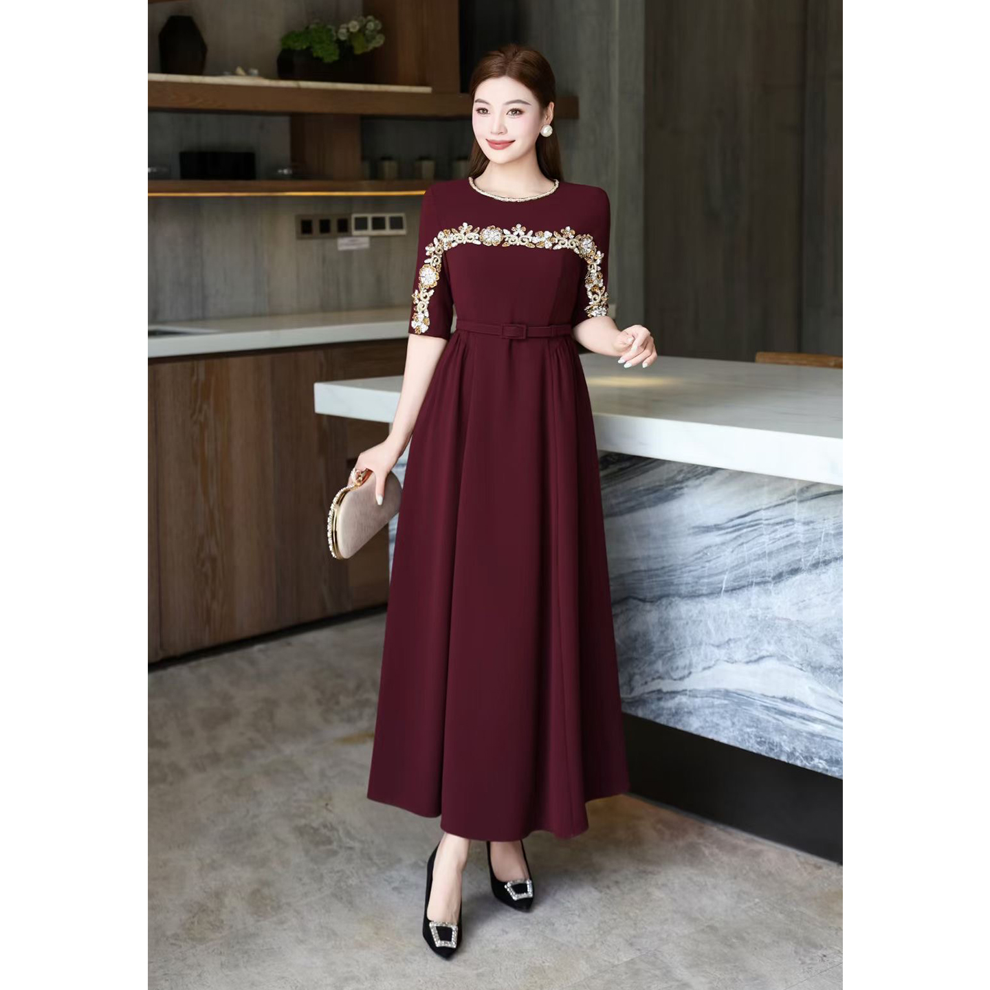 轻奢订珠刺绣礼服连衣裙