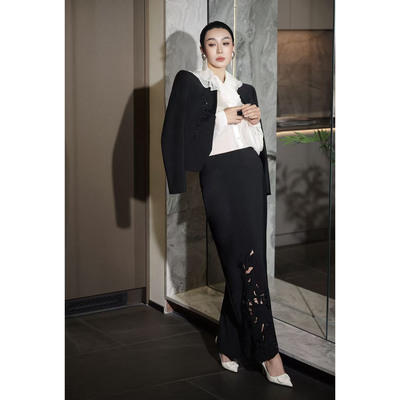 2025春装轻奢优雅风重工绣花套装