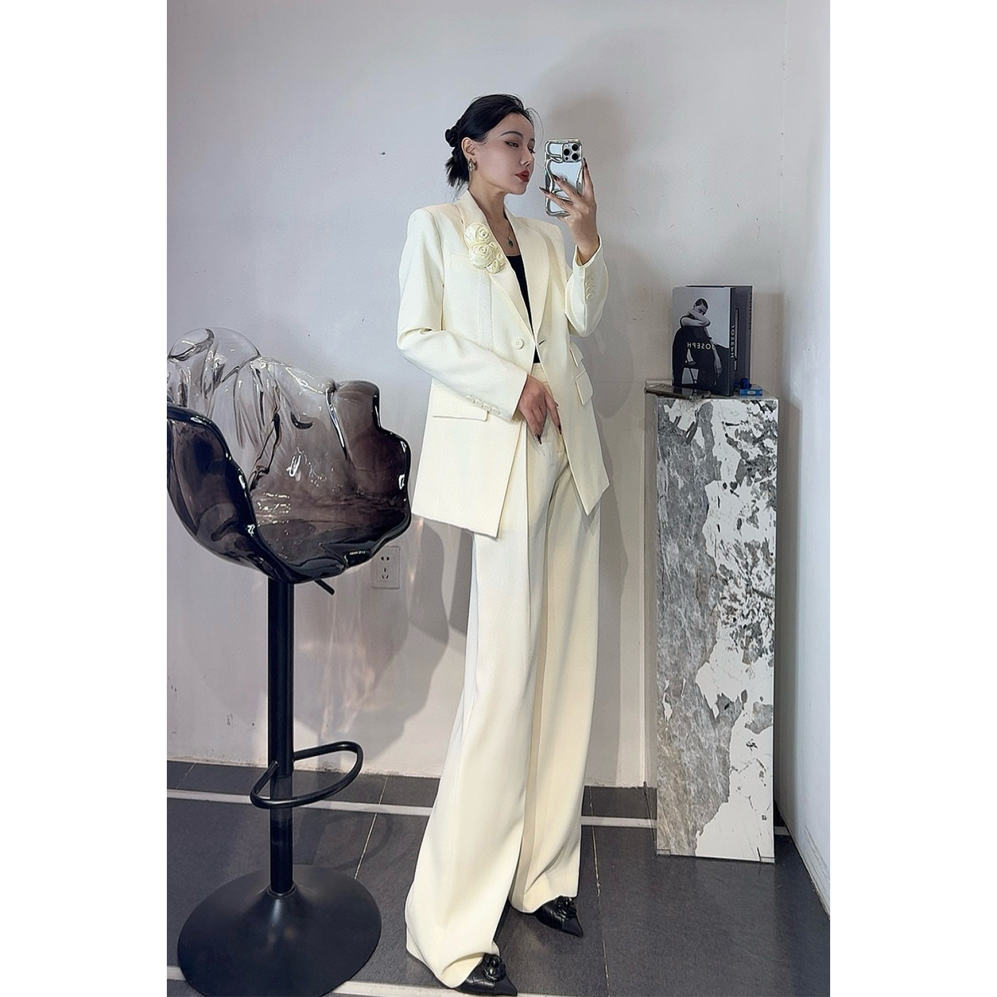 轻奢极简风立体花朵西装套装女阔腿裤两件套高级感气质商务通勤秋,女装/女士精品,时尚套装,淘宝优惠券,粉丝福利购,淘宝优惠卷