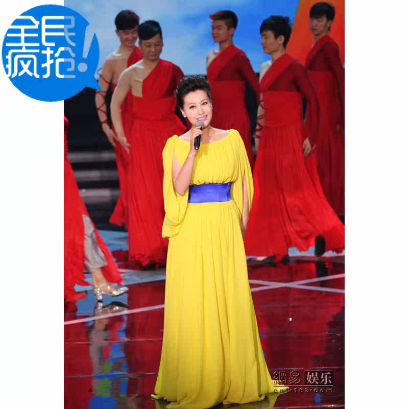 黄色水袖飘逸歌唱比赛礼服
