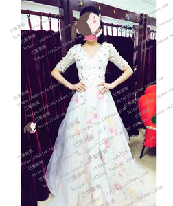 白色性感深V领小花透明中袖随身小摆歌唱比赛音乐会演出礼服2023