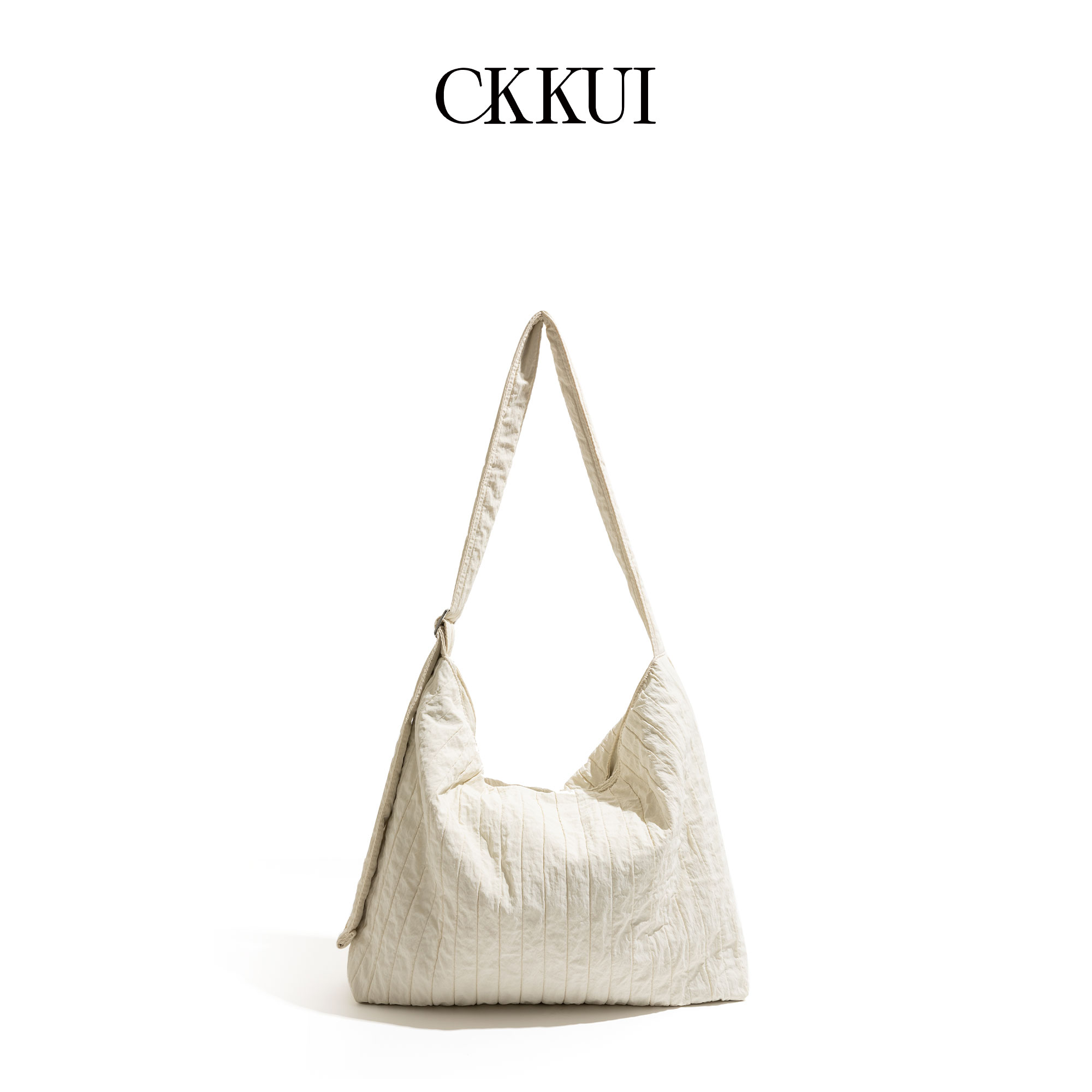 CKKUI简约肌理感尼龙包包