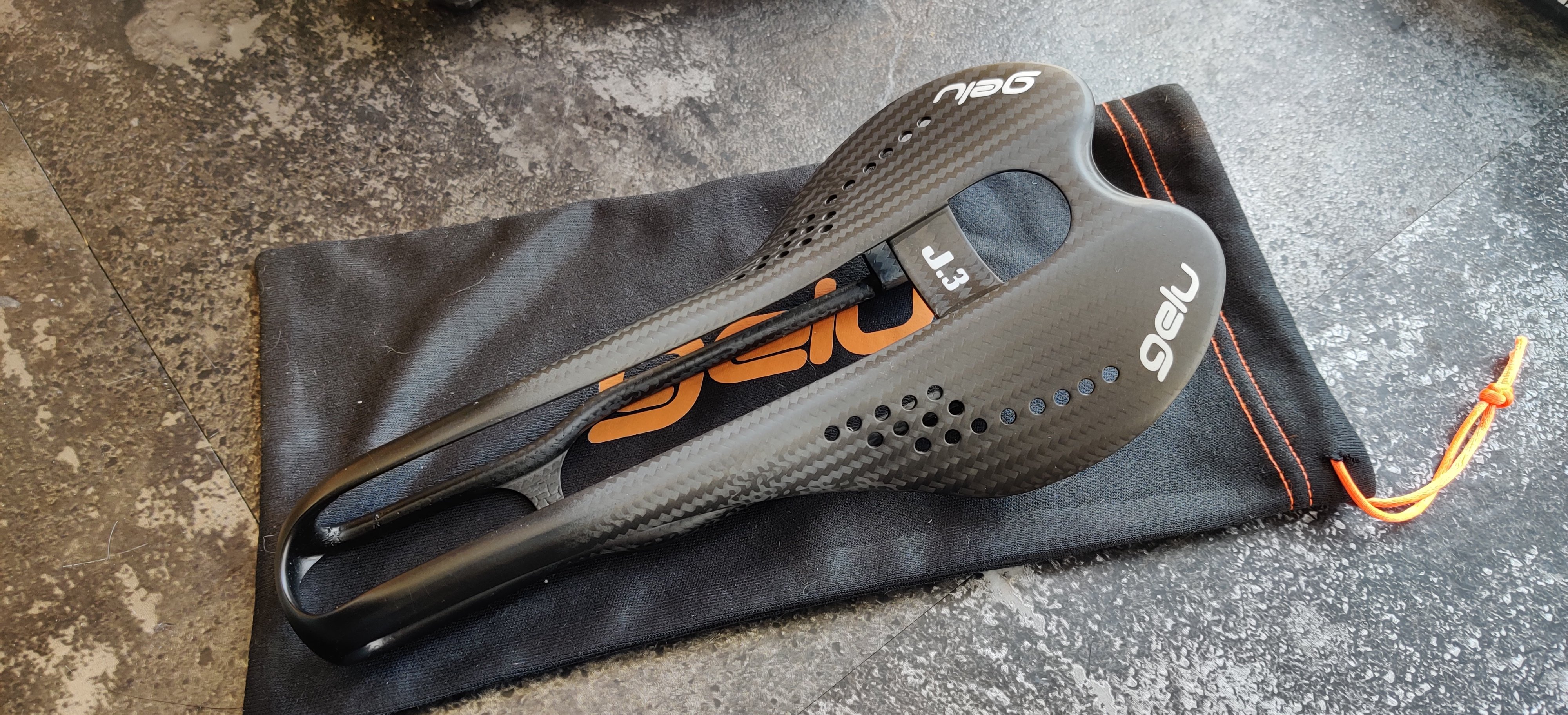 gelu 坐垫  j 系列  碳弹簧弓  葡萄牙手工 j.1 j.2 j.