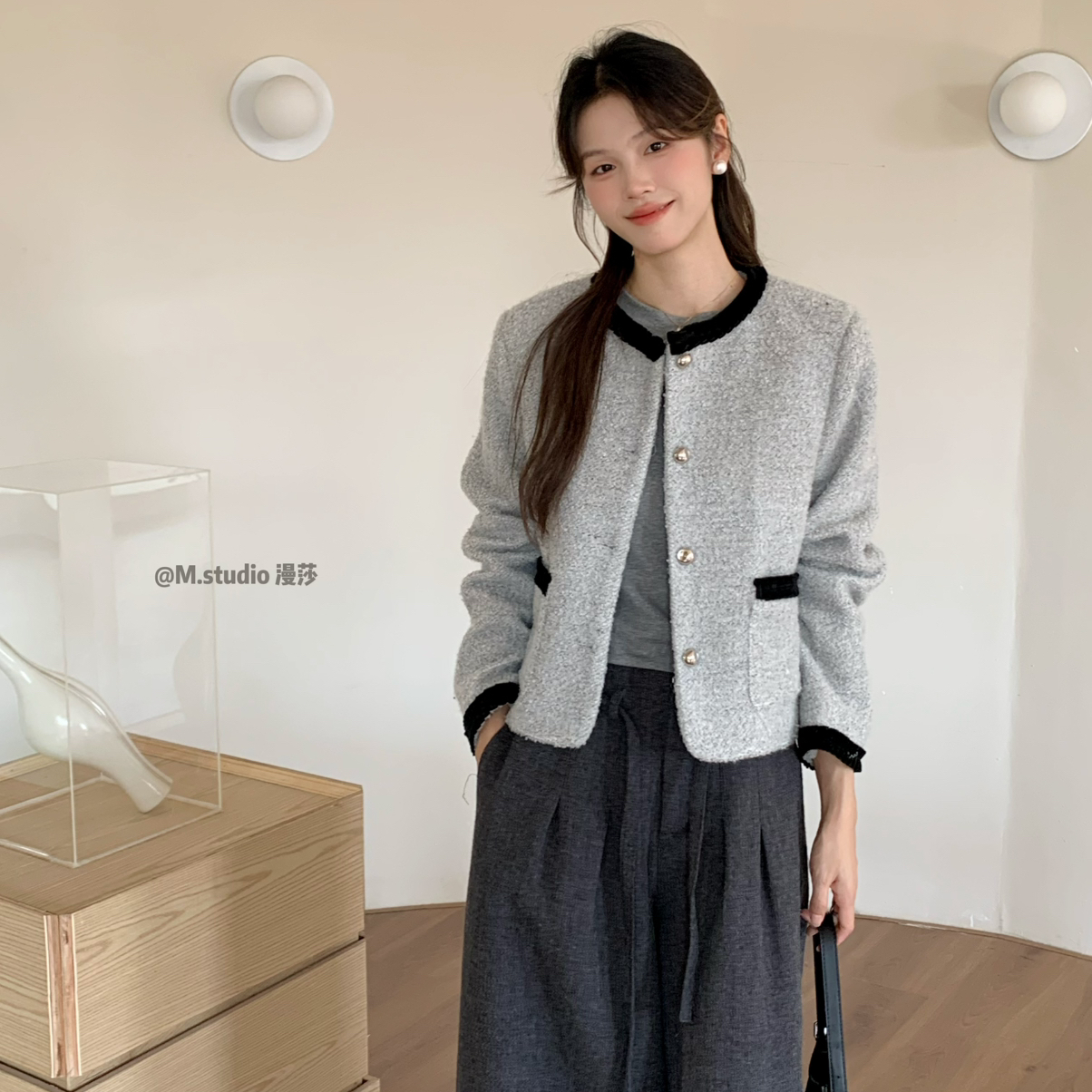 MSTUDIO漫莎-撞色压褶丝绒边加棉圈圈呢短外套