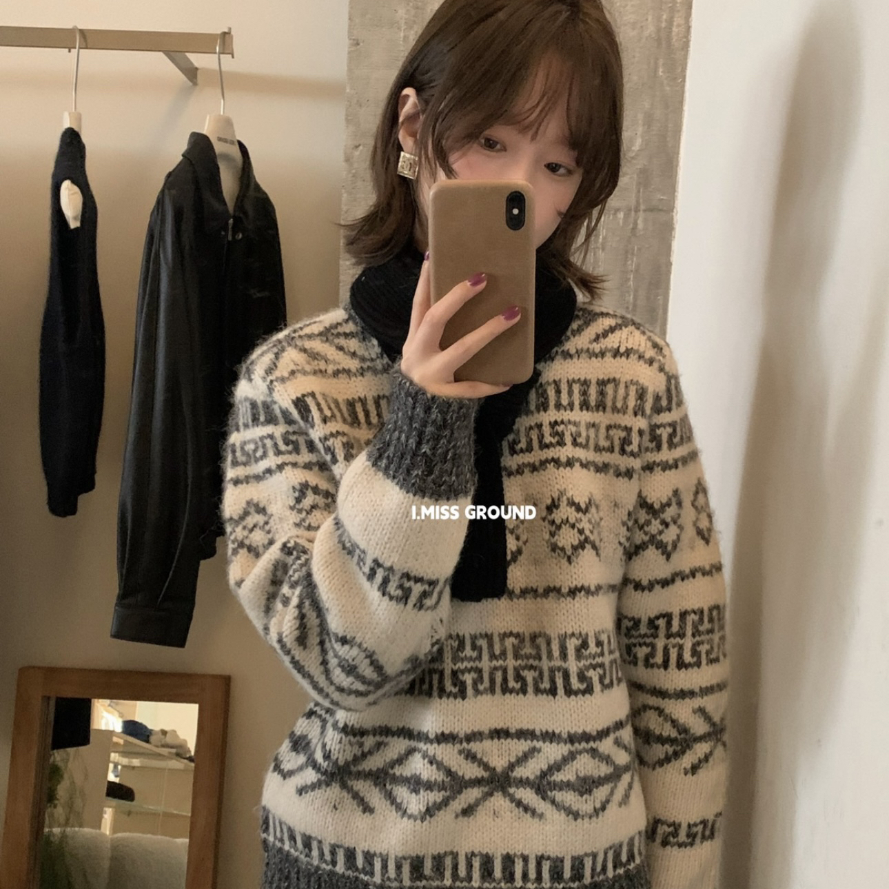 IMISS简约大牌别致刺绣圆领保暖毛衣