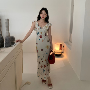 NEW 甜美减龄收腰碎花v领荷叶边连衣裙 OPEN 25夏法式