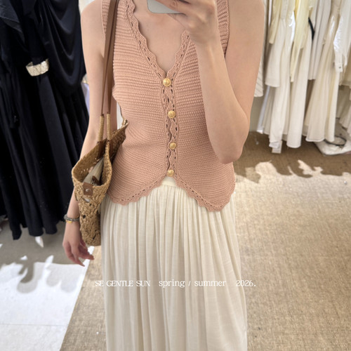 SE GENTLE SUN-日法式复古手工钩花V领单排扣针织马甲(只卖马甲)