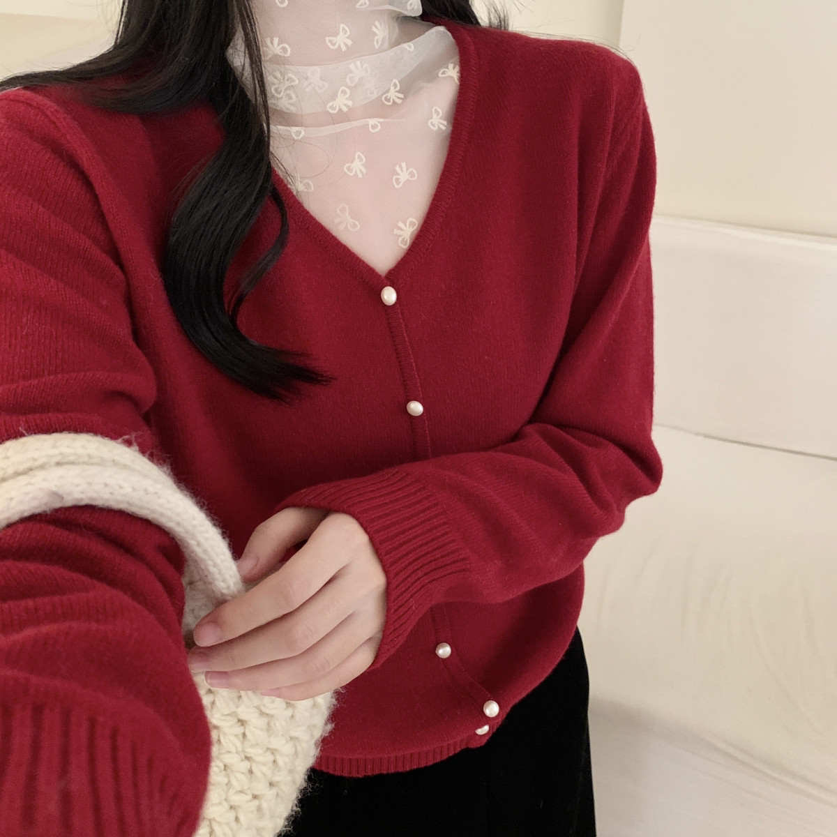 MUUTIS牧缇-气质蕾丝拼接领套头女人全羊毛保暖毛衣