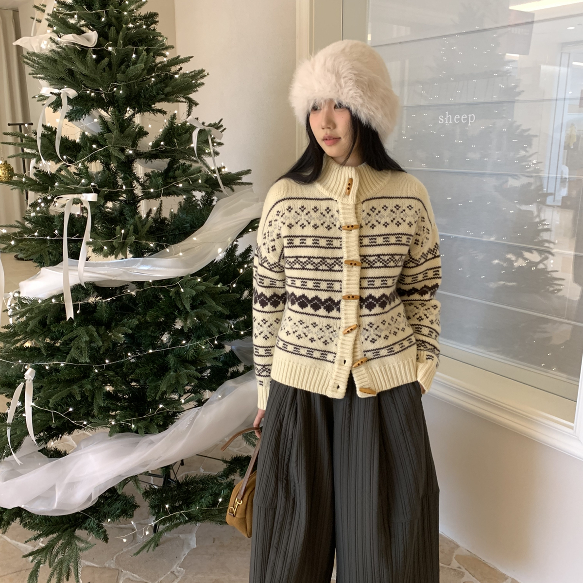 SHEEP.-韩系全羊毛费尔岛牛角扣开衫保暖毛衣（含100羊毛）