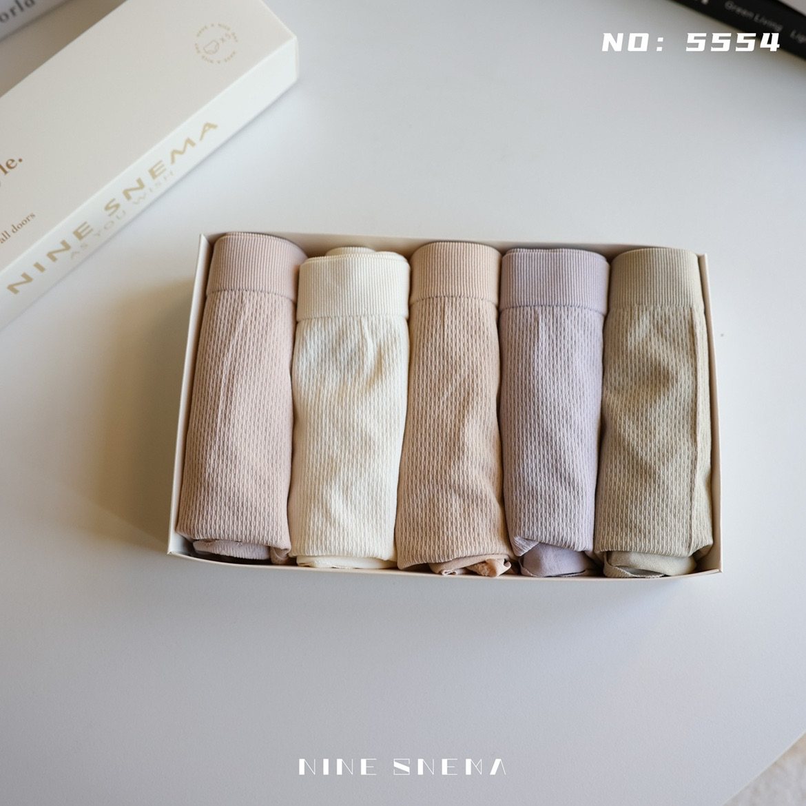 久初5554轻压收腹美体包臀提臀中腰面膜感舒适高弹薄款无缝女内裤,女士内衣/男士内衣/家居服,女三角裤,淘宝优惠券,粉丝福利购,淘宝优惠卷