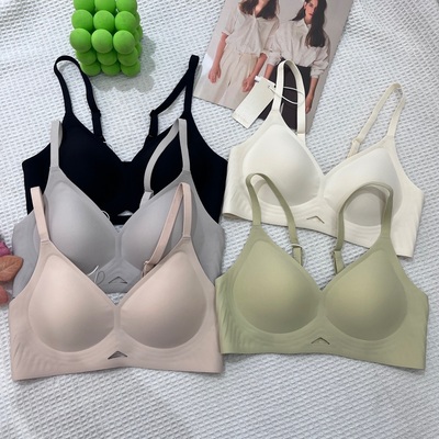 美月馨5501小胸聚拢提拉果冻条无痕内衣女无钢圈收幅乳防下垂文胸