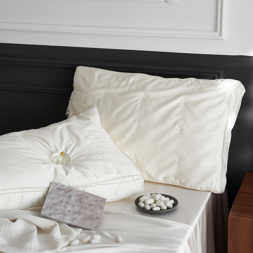 A类手工桑蚕丝枕芯单只装48x74cm 轻奢高级五星级酒店中低枕头