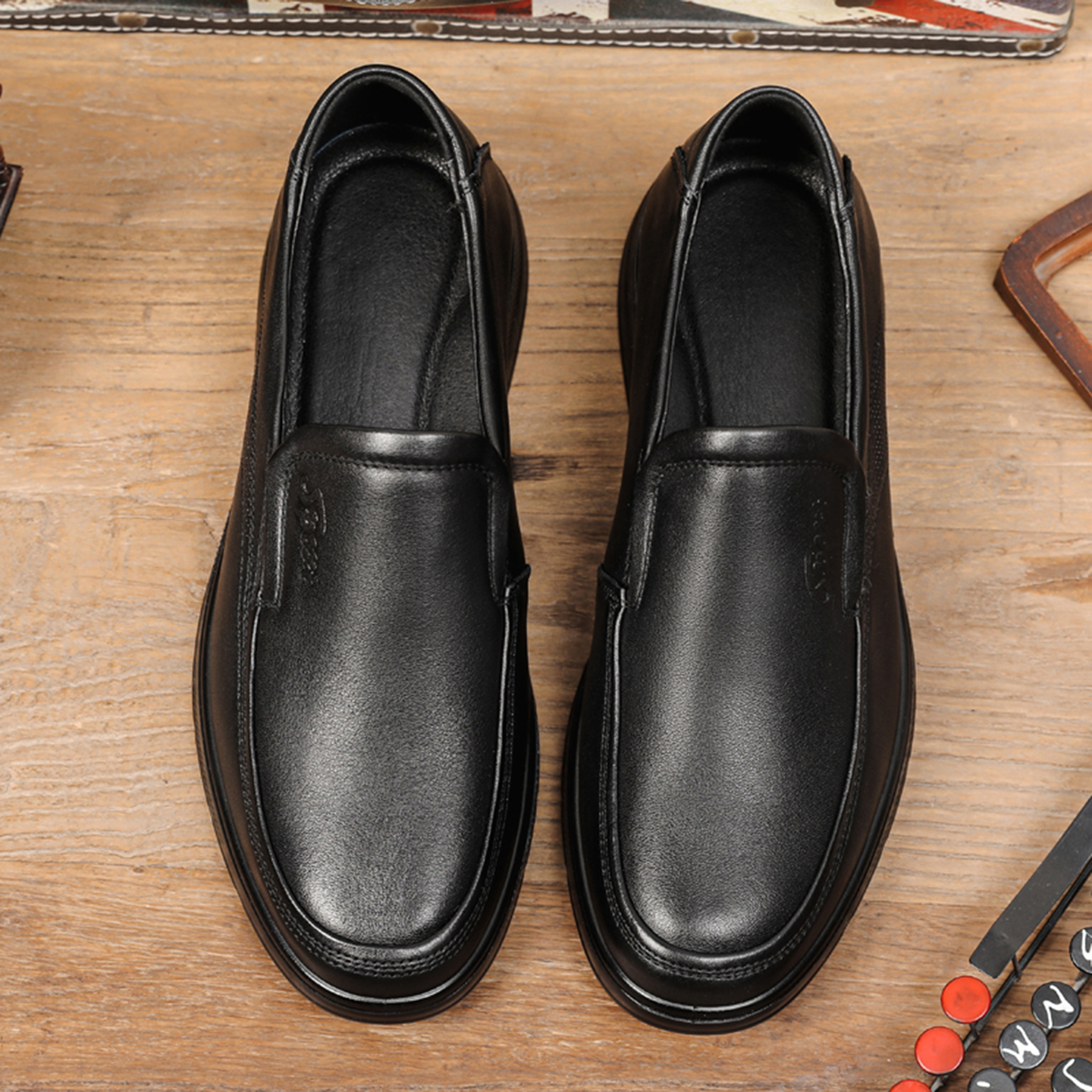 头层牛皮男鞋高档真皮商务休闲皮鞋软底黑色防滑舒适中年爸爸鞋子