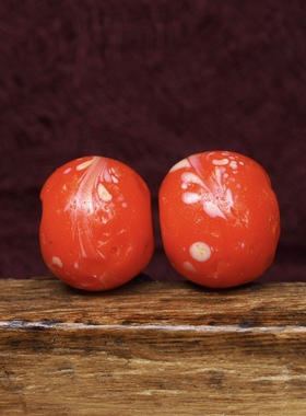 西亚几百年橙色点彩老琉璃14mm两枚一对 风化磕碰沧桑美感 老珠子