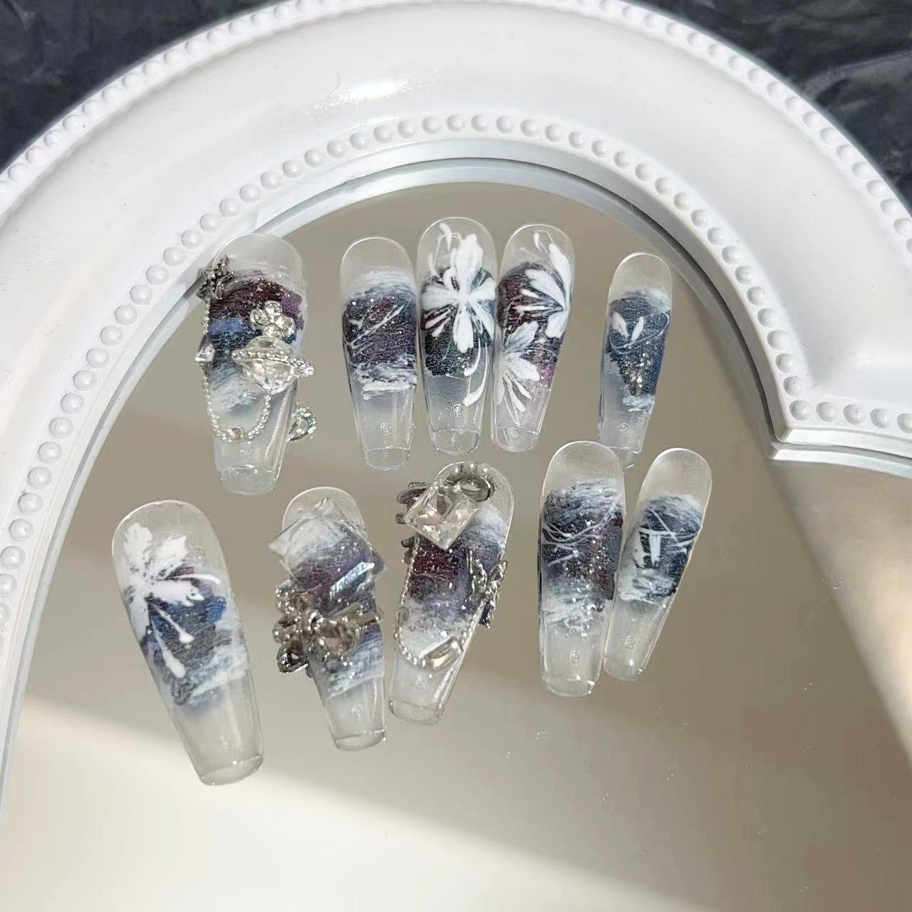 穿戴甲纯手工美甲成品假指甲贴片紫色流沙轻奢爆闪钻手绘拉丝小花