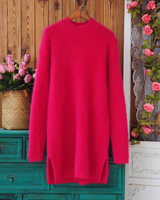 玫红色高品质马海毛毛衣女中长款打底 半高领宽松开叉针织连衣裙