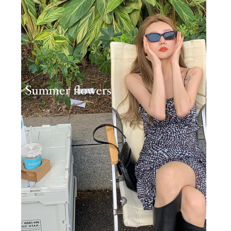 Real shot! Real price! Super a spice girl geometric print slim suspender dress