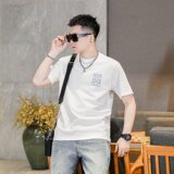 白色