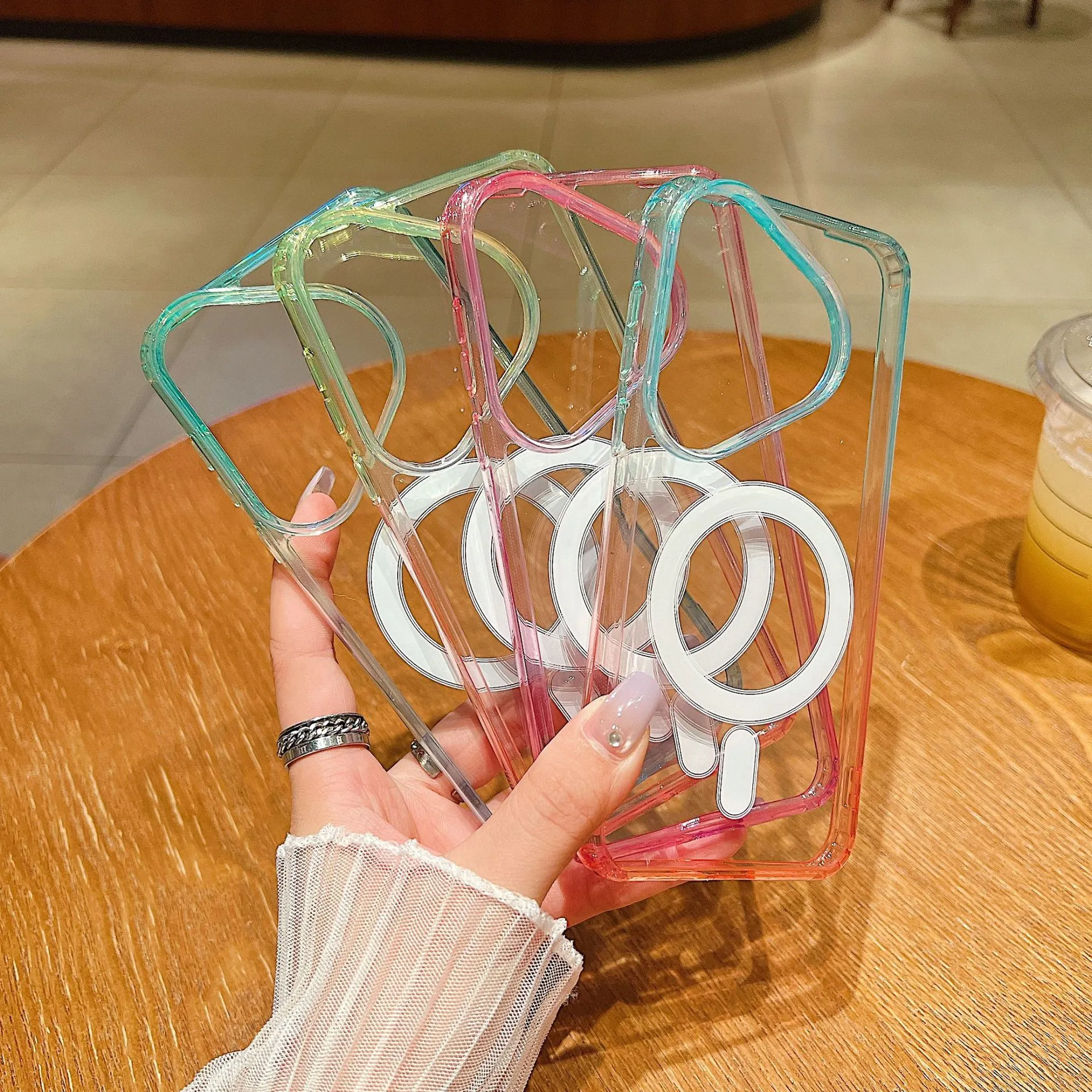 适用华为P80ultra渐变撞色磁吸手机壳MATE70PRO亚克力透明保护套