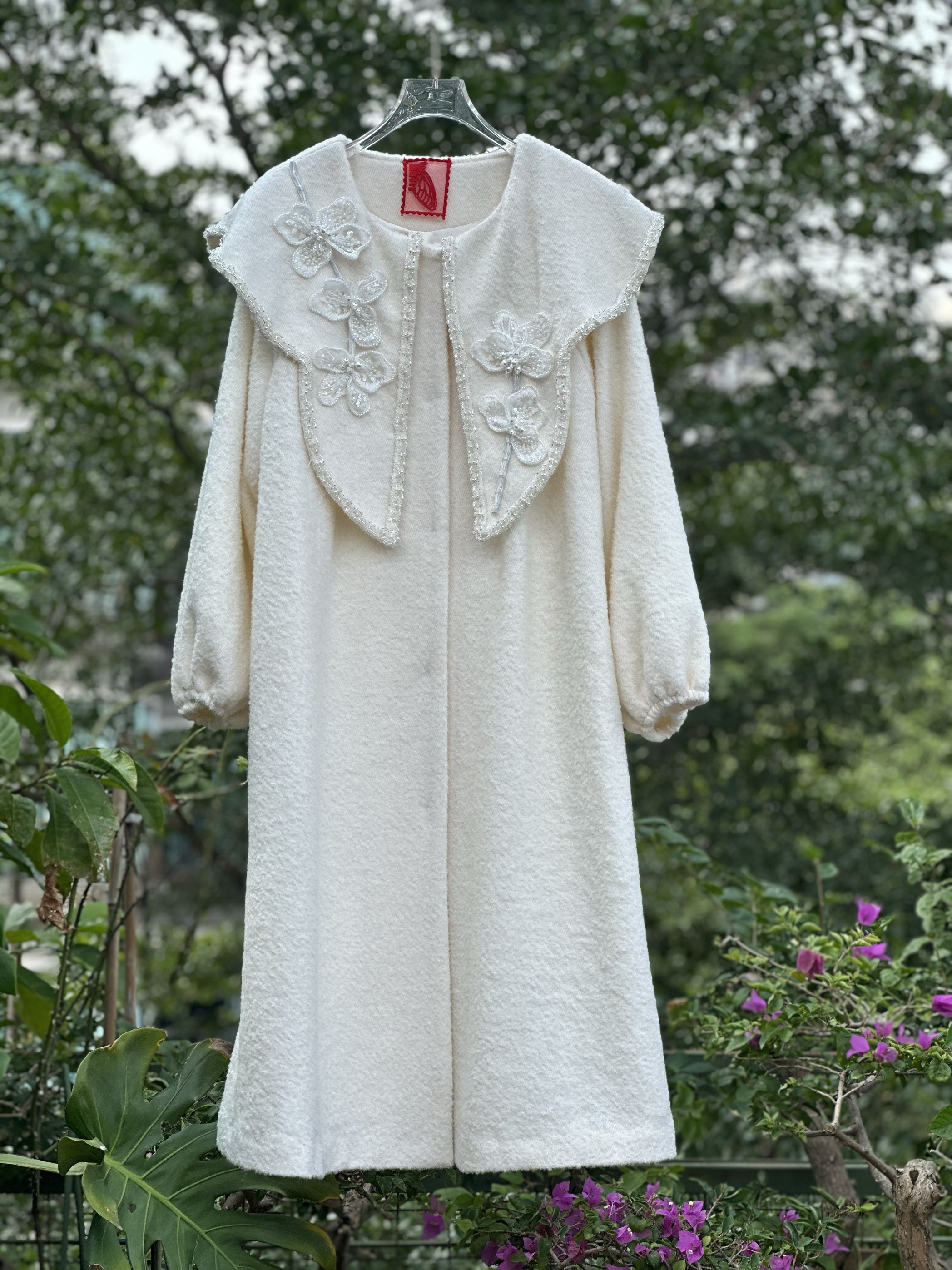 （良缘）红标了琳烺2025秋冬羊毛大翻领手工订珠花朵宽松开衫外套