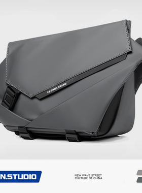 机能日系工装斜挎包男骑行运动款通勤邮差包潮流单肩包大容量胸包