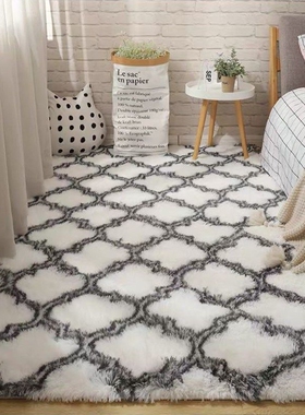 In the Nordic Ins living room, a few bedrooms full of bedsid